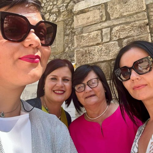 PHOTO-2025-10-01-17-46-57 8-cmpr