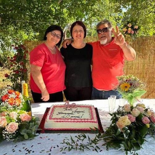 PHOTO-2025-10-01-21-43-01 2-cmpr